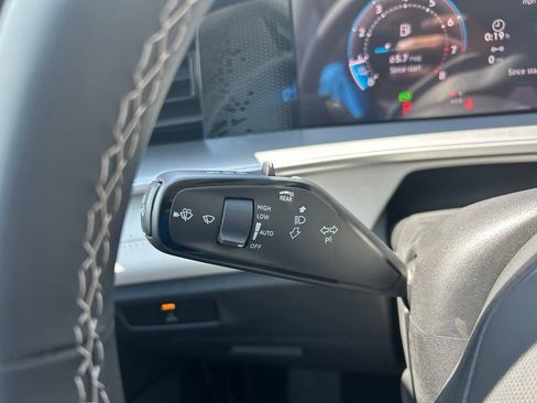 New 2026 Volkswagen Tiguan SE FWD image 23