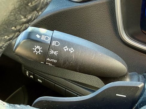 Used 2020 Toyota Corolla XSE image 20