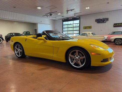 Used 2007 Chevrolet Corvette Convertible w/ Preferred Equipment Group RWD image 8