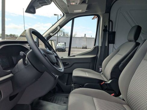 New 2026 Ford Transit 250 148 Medium Roof image 17