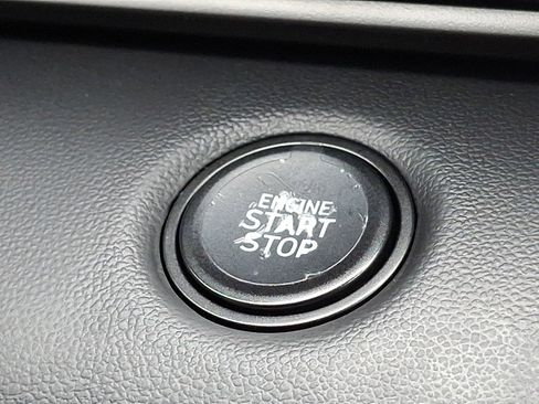 Certified 2025 Hyundai Elantra Sport image 23