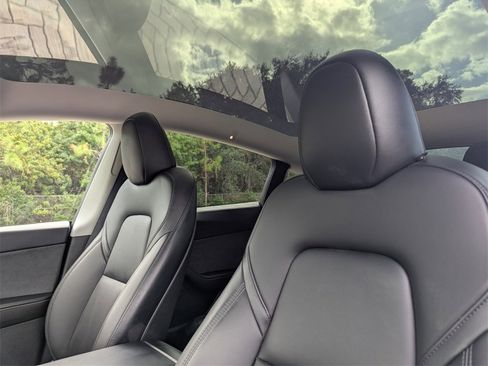 Used 2023 Tesla Model Y Long Range image 24