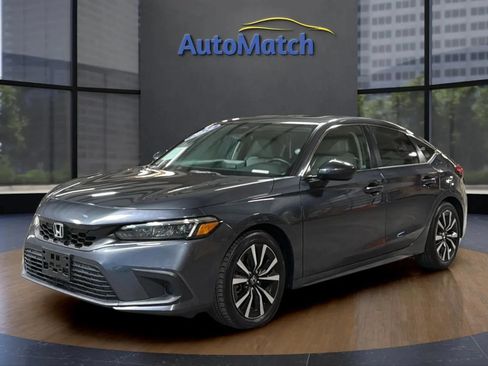Used 2024 Honda Civic EX-L image 3