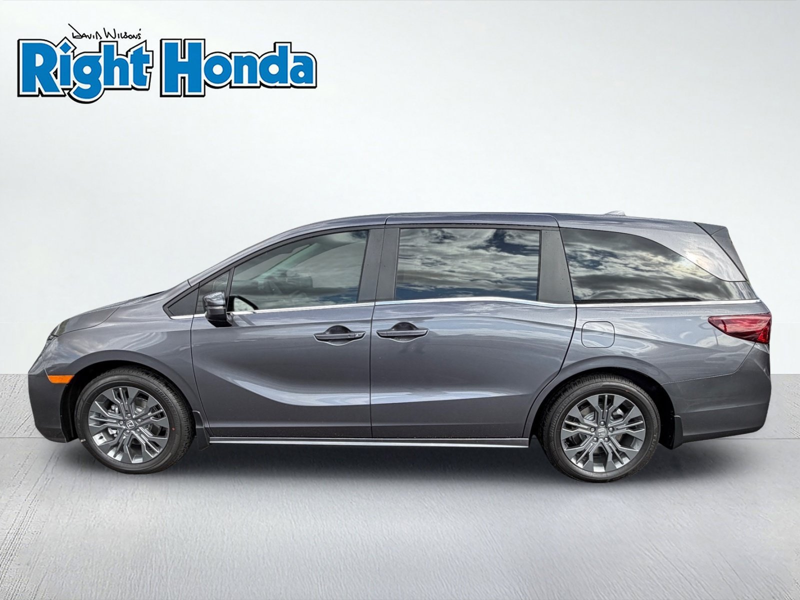 New 2027 Honda Odyssey Touring image 3