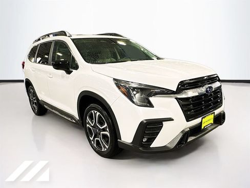 Used 2025 Subaru Ascent Limited w/ Popular Package #2 AWD/4WD image 3