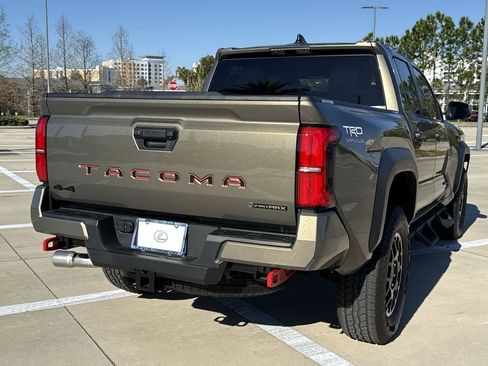 Used 2025 Toyota Tacoma TRD Off-Road image 11