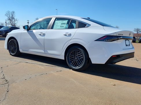 New 2026 Nissan Sentra SV image 3