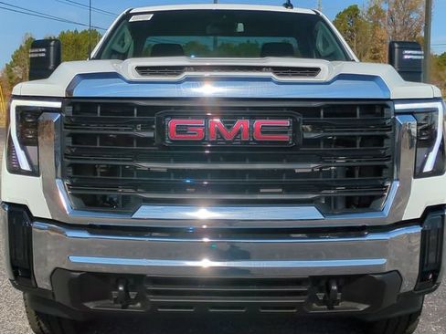 New 2024 GMC Sierra 2500 Pro w/ Convenience Package AWD/4WD image 16