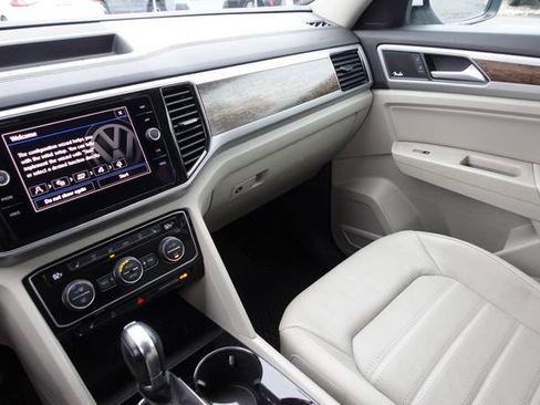 Used 2019 Volkswagen Atlas SEL Premium image 21