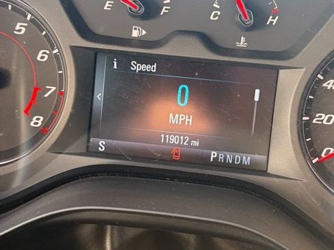 Used 2018 Chevrolet Camaro LT w/ RS Package image 4