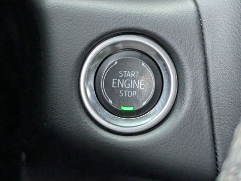 Used 2024 Chevrolet Suburban LS RWD image 33