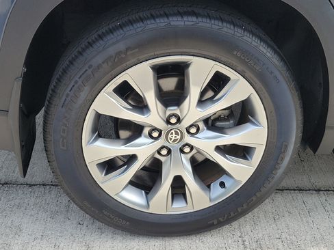 Certified 2024 Toyota Grand Highlander FWD image 8