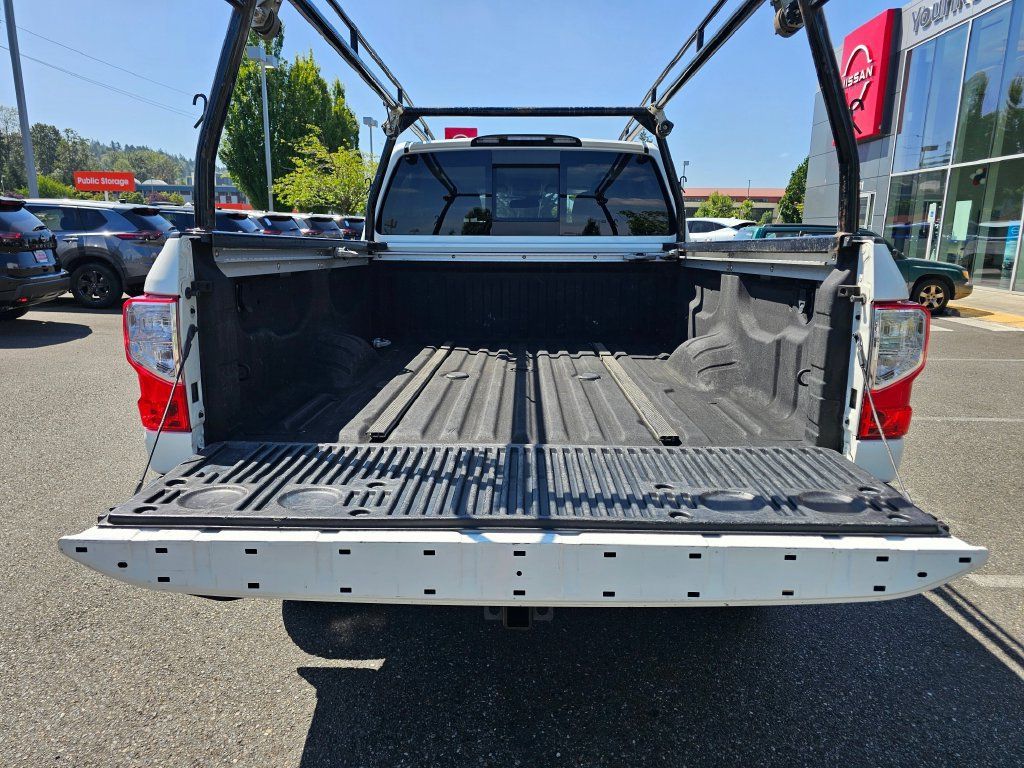 Used 2019 Nissan Titan PRO-4X w/ Pro-4x Utility Package AWD/4WD image 10