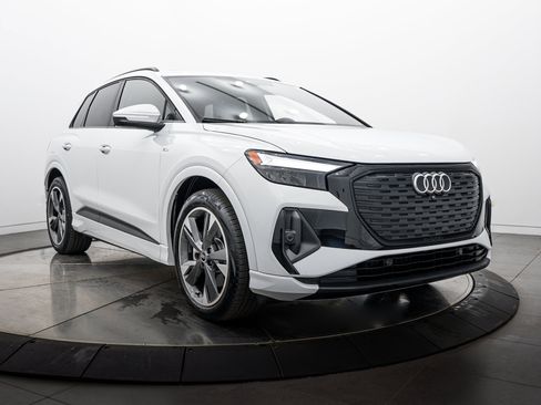 Certified 2025 Audi Q4 e-tron Premium Plus w/ Premium Plus AWD/4WD image 2