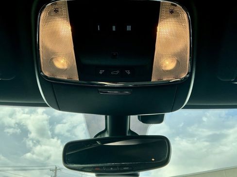 Used 2018 Jeep Grand Cherokee Limited image 34