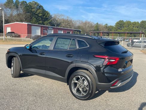 New 2026 Chevrolet Trax LT image 5