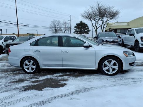 Used 2013 Volkswagen Passat 2.5 SE image 6