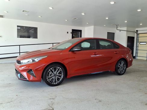 Used 2023 Kia Forte GT-Line FWD image 2