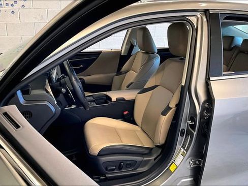 Used 2020 Lexus ES 350 w/ Premium Package image 21