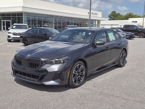 New 2027 BMW 530i xDrive w/ M Sport Package AWD/4WD image 7