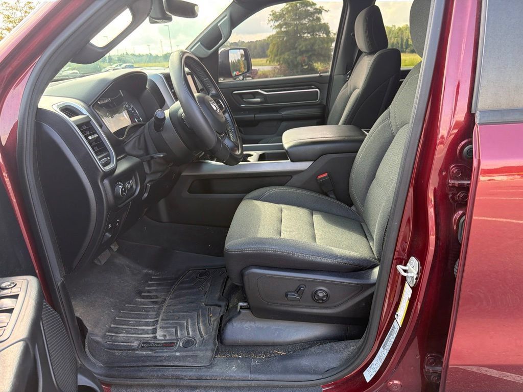 Used 2019 RAM 1500 Big Horn AWD/4WD image 4