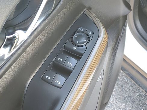 Used 2023 GMC Acadia SLE w/ Driver Convenience Package AWD/4WD image 9