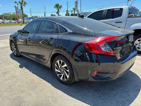 Used 2018 Honda Civic EX image 7