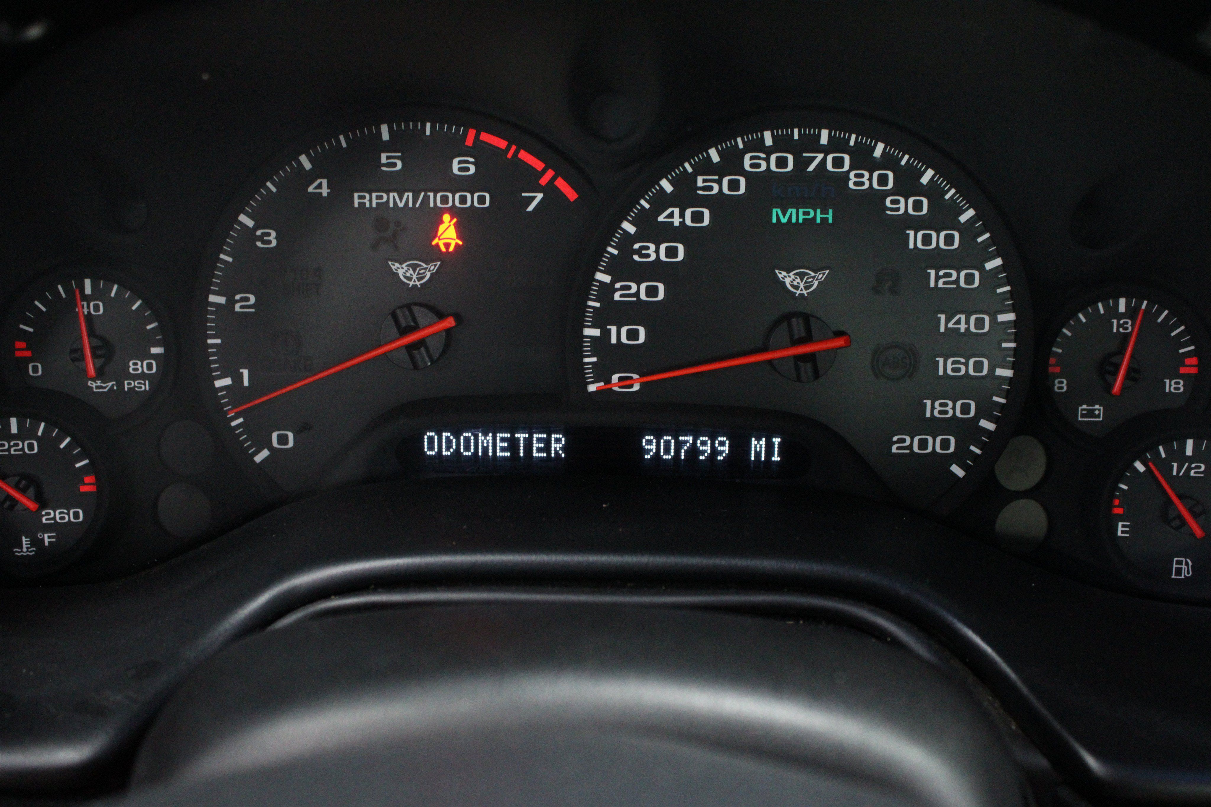 Used 2000 Chevrolet Corvette Coupe w/ Roof Pkg RWD image 11