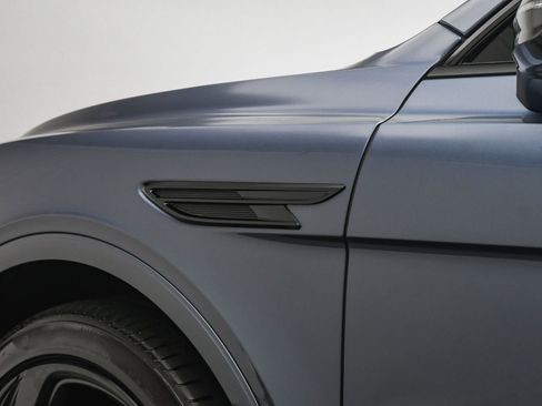 Used 2022 Bentley Bentayga image 35