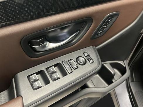 Used 2023 Honda Pilot Elite image 22