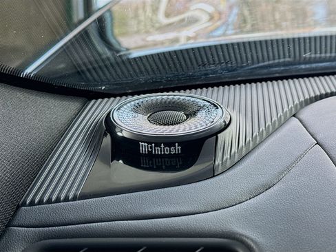 Used 2023 Jeep Grand Cherokee Overland image 4