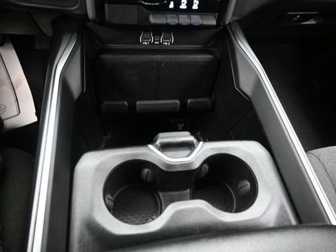 Used 2025 RAM 1500 Big Horn AWD/4WD image 11