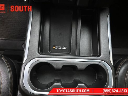 Used 2022 GMC Sierra 2500 AT4 w/ AT4 Premium Plus Package AWD/4WD image 25