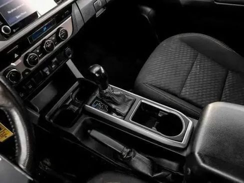 Used 2021 Toyota Tacoma SR5 w/ Trail Edition AWD/4WD image 30