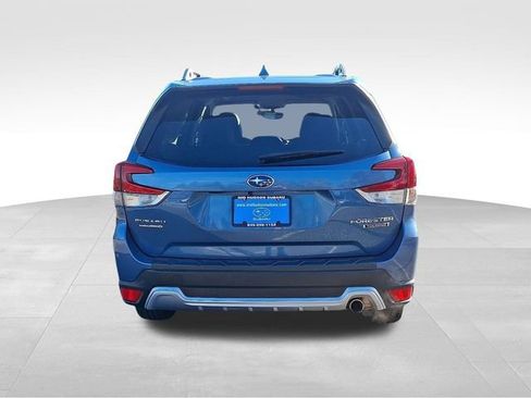 Used 2022 Subaru Forester Touring image 5