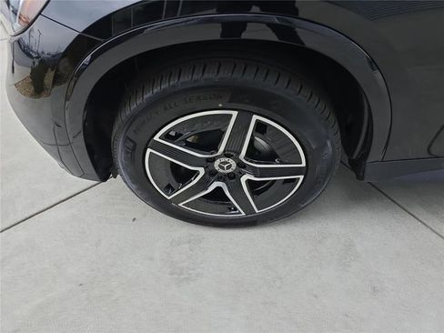 New 2026 Mercedes-Benz GLC 300 4MATIC image 11