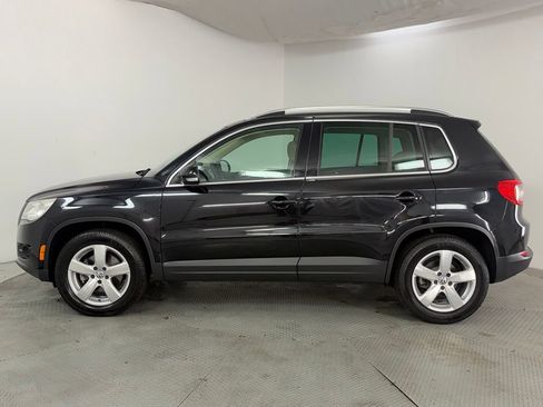 Used 2010 Volkswagen Tiguan SE AWD/4WD image 4