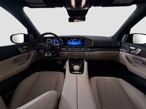 Used 2025 Mercedes-Benz GLS 63 AMG 4MATIC image 9