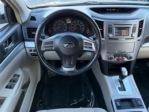 Used 2014 Subaru Outback 2.5i Premium image 16