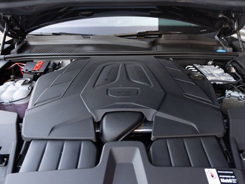 New 2026 Porsche Cayenne image 35