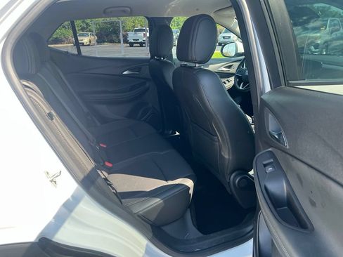 Used 2025 Buick Encore GX Preferred FWD image 11