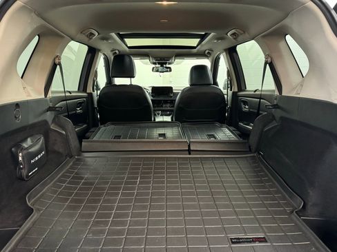 Used 2023 Nissan Rogue SL w/ SL Premium Package image 34