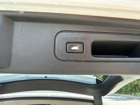 Used 2022 Honda Odyssey Elite image 9
