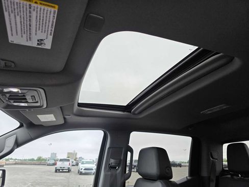 Used 2022 Chevrolet Silverado 1500 LTZ AWD/4WD image 22