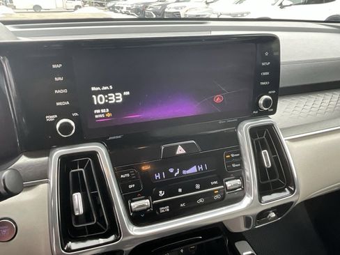 Used 2023 Kia Sorento SX Prestige image 16