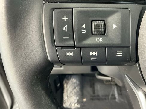 Used 2022 Nissan Rogue SL image 28