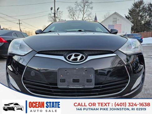Used 2017 Hyundai Veloster Value Edition image 8