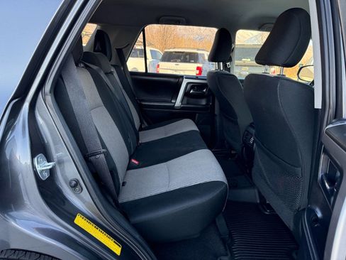 Used 2019 Toyota 4Runner SR5 AWD/4WD image 19