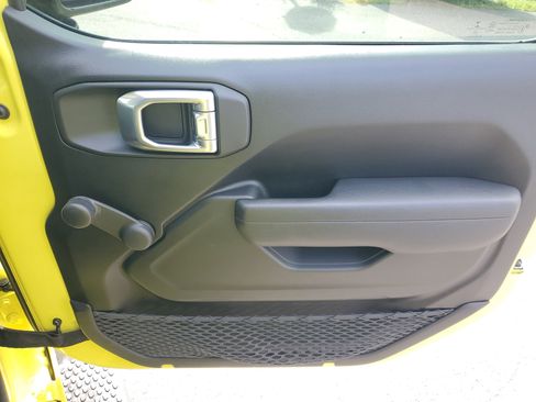 Used 2023 Jeep Wrangler Sport image 10