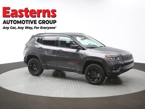 Used 2023 Jeep Compass Trailhawk AWD/4WD image 46